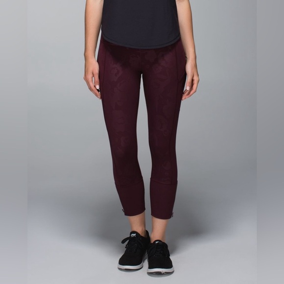 Lululemon Rebel Runner Crop *Full-On Luxtreme - Picture 1 of 12